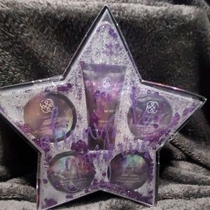 Daisy Fuentes Body Care Collection Gift Set